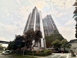 Sky Vue (D20), Condominium #588228581